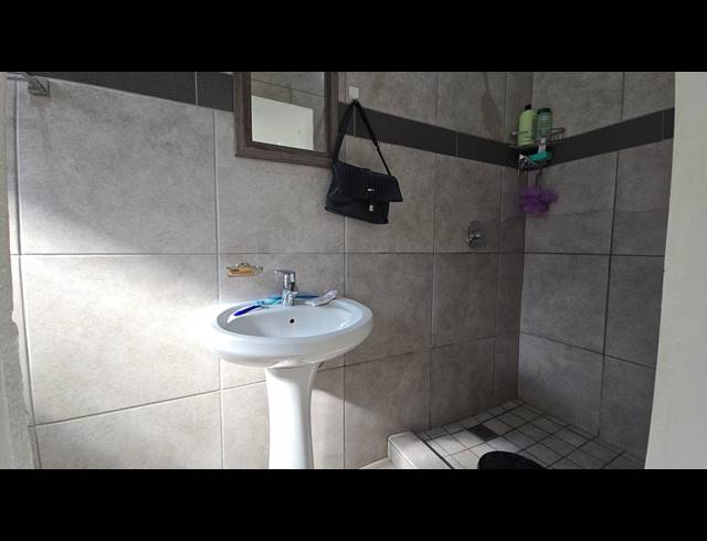 3 BEDROOM SIMPLEX FOR SALE IN MALVERN